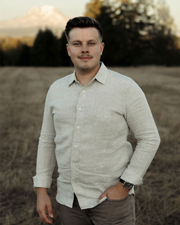 Bradlyn Zimmerman, Founder & Furniture Maker at Vestige Furniture Studio